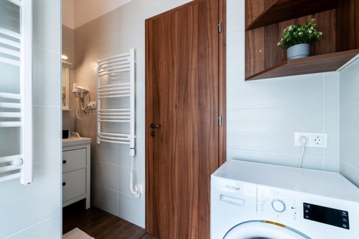 Comfy New Apartment At Castle Budapest Esterno foto